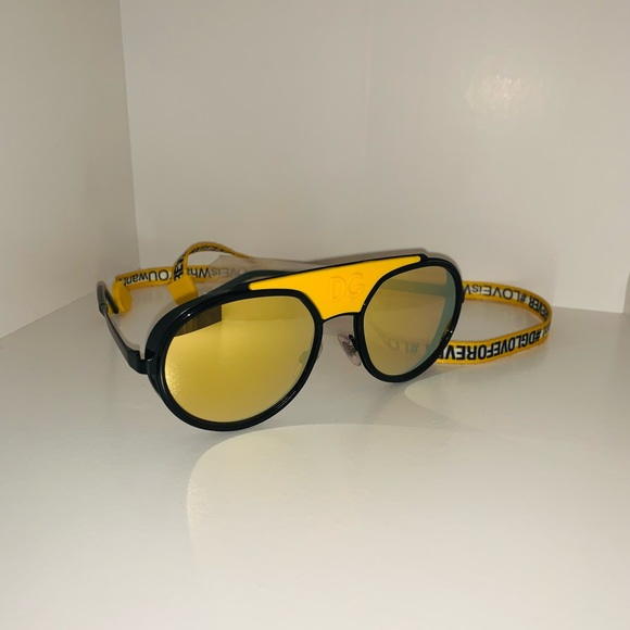 DOLCE&GABBANA Women’s Pilot Sunglasses - Picture 6 of 12